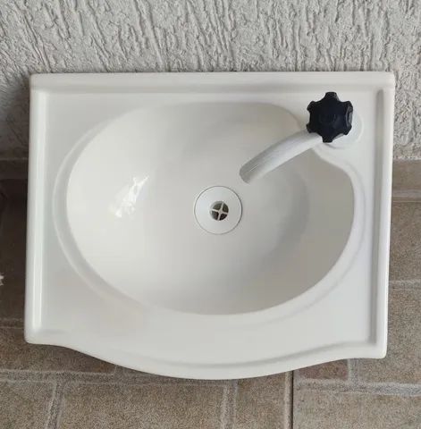 Pia para banheiro em mármore sintético 