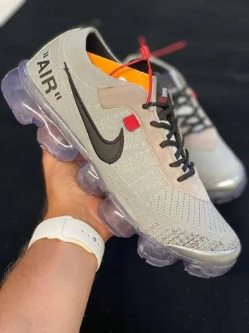 Vapor Max número 41 na caixa 