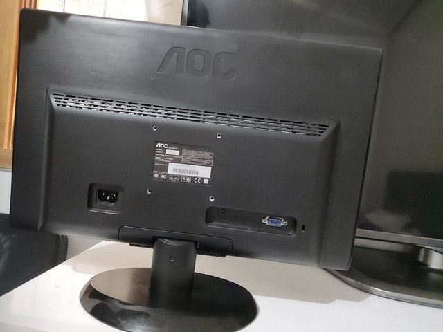 aoc 2450w