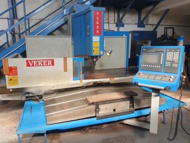 Fresadora CNC Veker Mod MVK-2500 Siemens 802D Ano 2011 - Foto 5