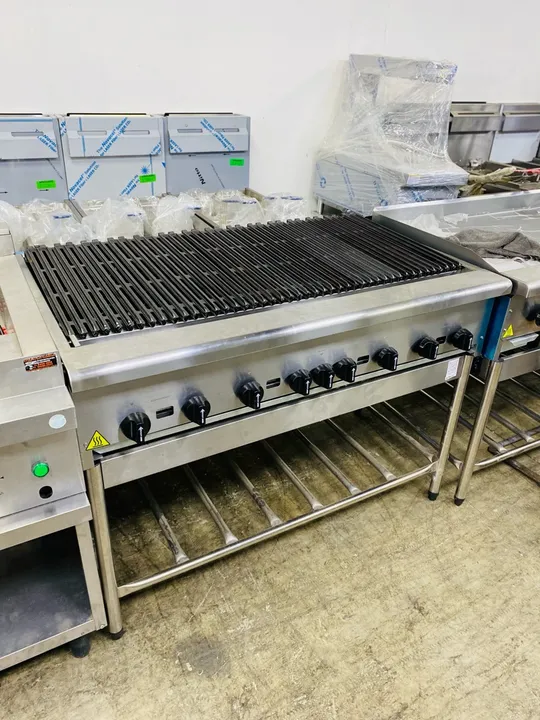 CHAIR BROILER VENÂNCIO LINHA AMERICANA S/BASE 120Cm