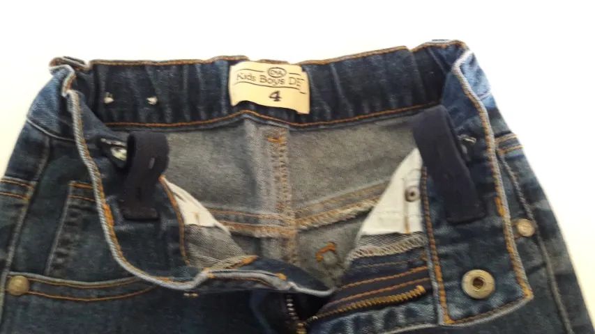 Calça jeans infantil masculina tamanho 4 - marca C&A - Seminova bem novinha - Foto 4
