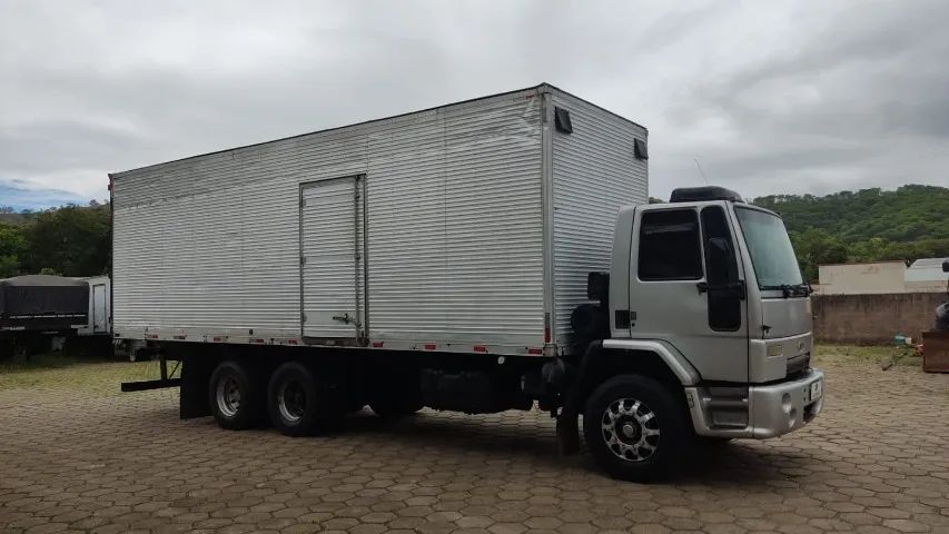 ford/2422 t, ano 2004/2004, com bau - Foto 5