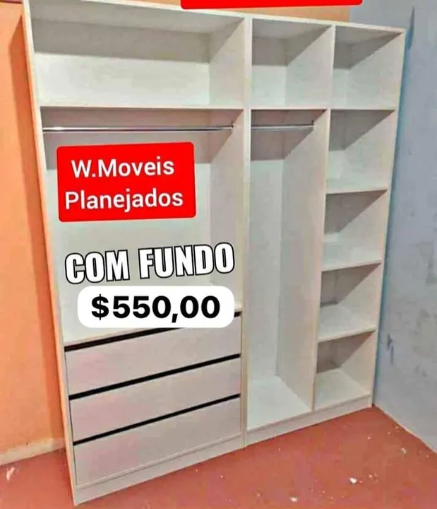 CLOSET de solteiro com fundo