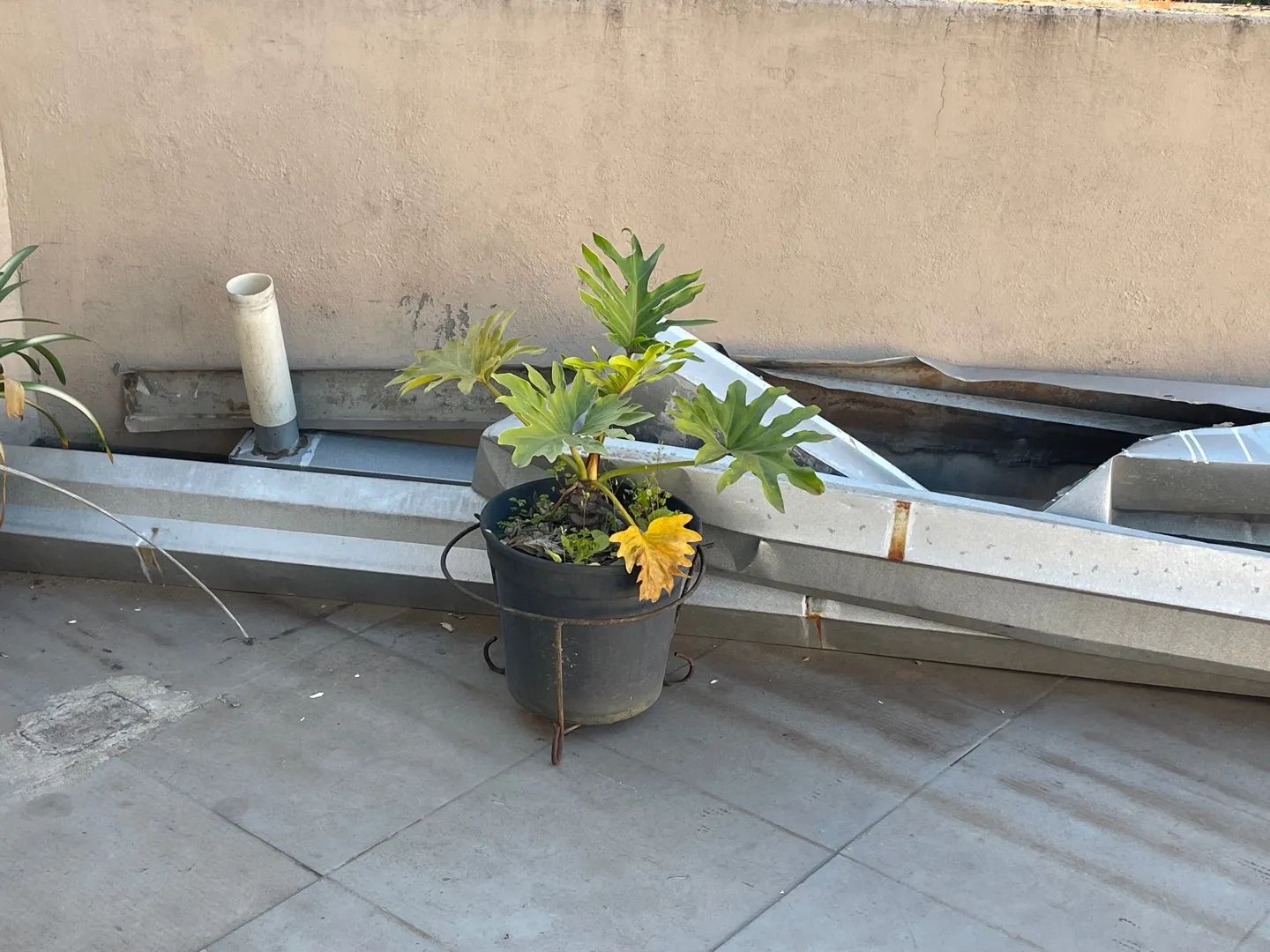 Calhas e algerosas usadas (pedaços) - Foto 2