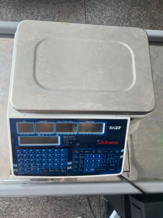 Balança URANO BA37 com etiqueta / conecta no sistema /