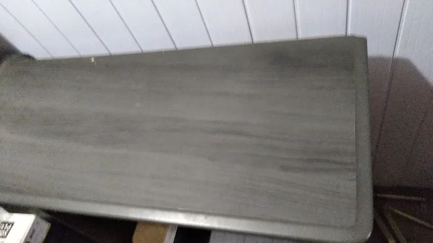 Mesa de compultador cinza com bege - Foto 2