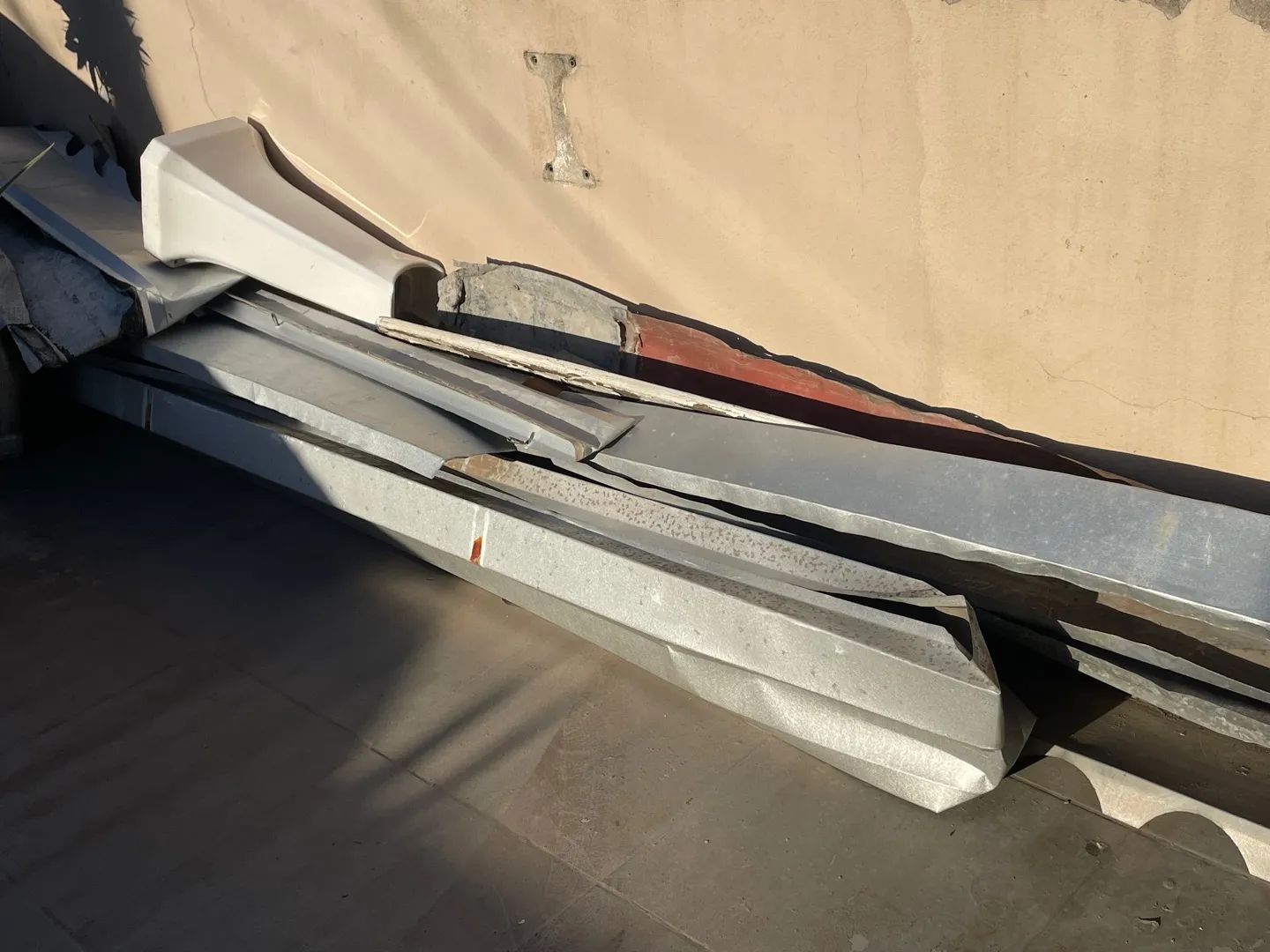 Calhas e algerosas usadas (pedaços)