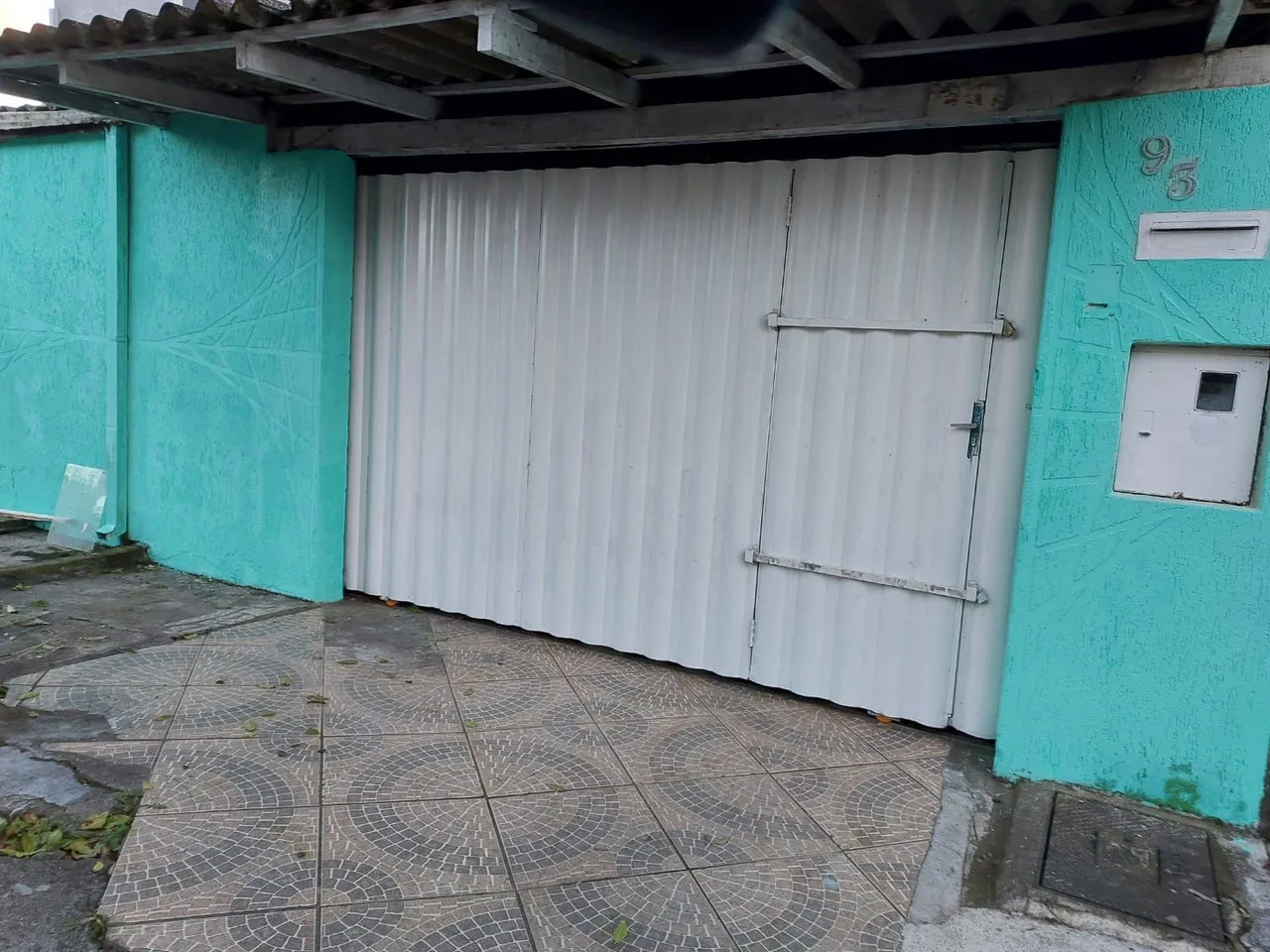 Alugo casal 42 metros