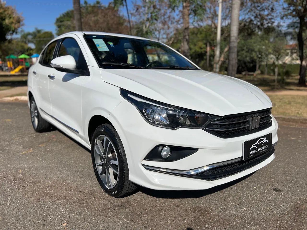 Fiat Cronos Precision 1.3 16V Flex Aut. 2023 - Foto 2