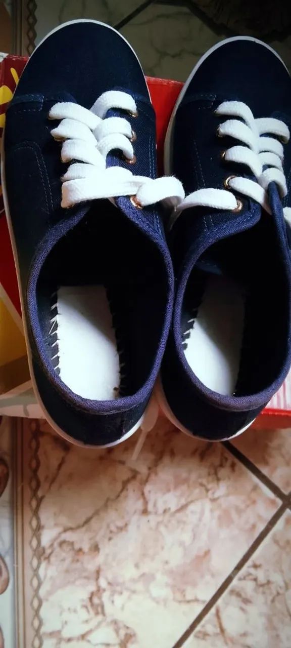 Tênis azul 