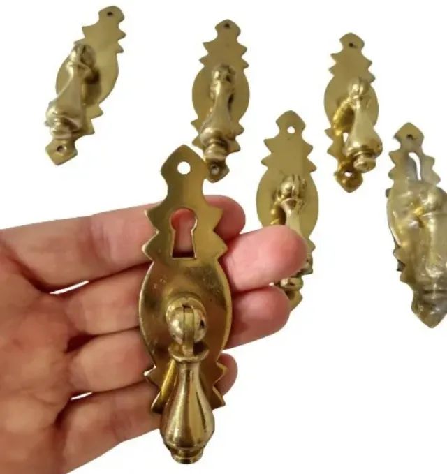 6 Puxadores Dourado Sobrepor Com Abertura Para Chave - Foto 2