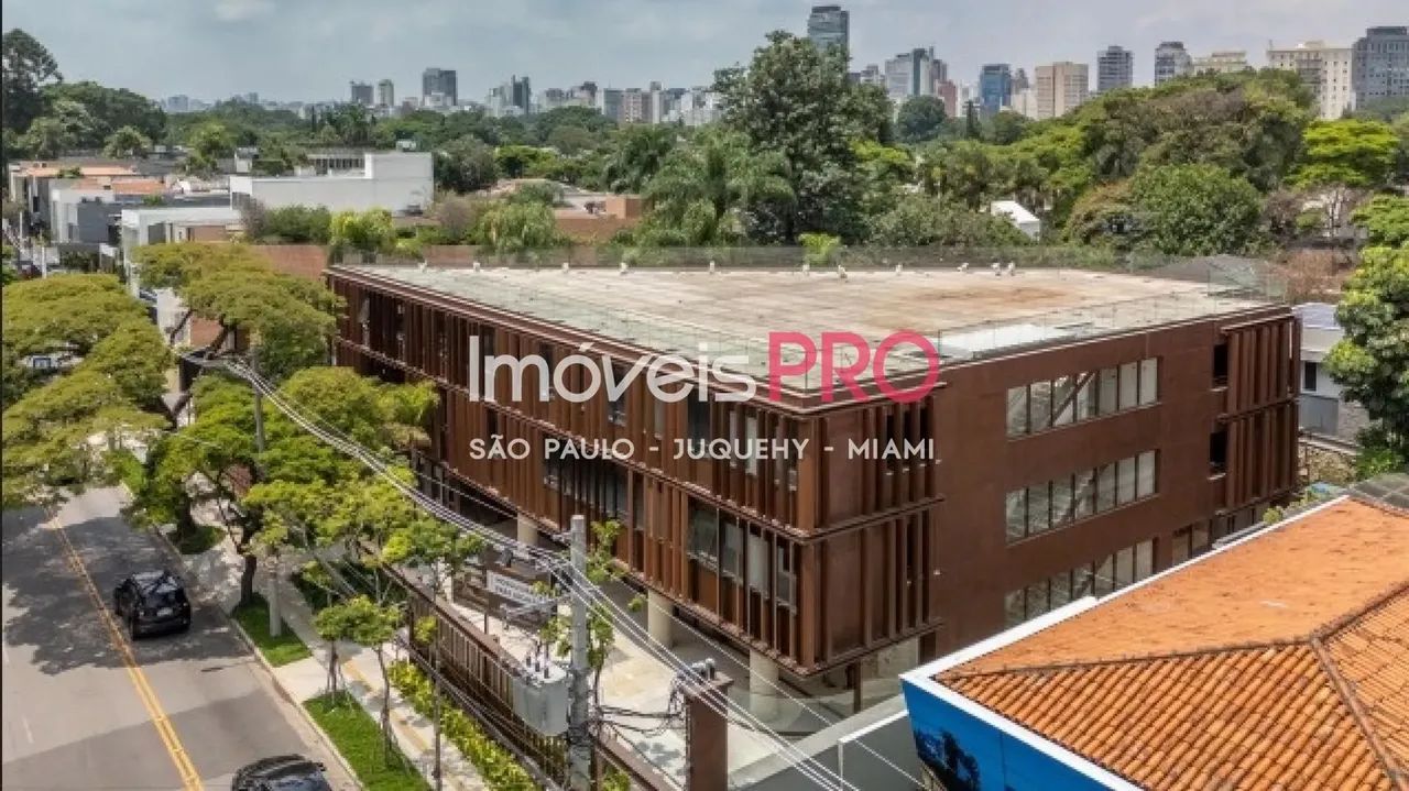 Imóvel "One of a Kind" Comercial Monousuário de 3796m², com 30 vagas à 200 metros da Faria