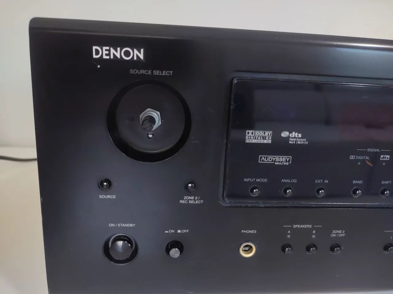Receiver Denon avr-688 com 5.1 canais - Foto 4