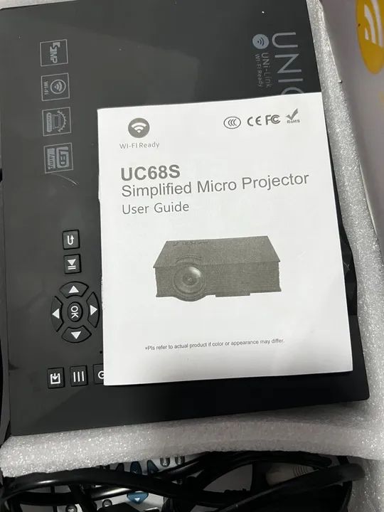 Unic Mini Projetor UC68 1800lm preto  - Foto 5