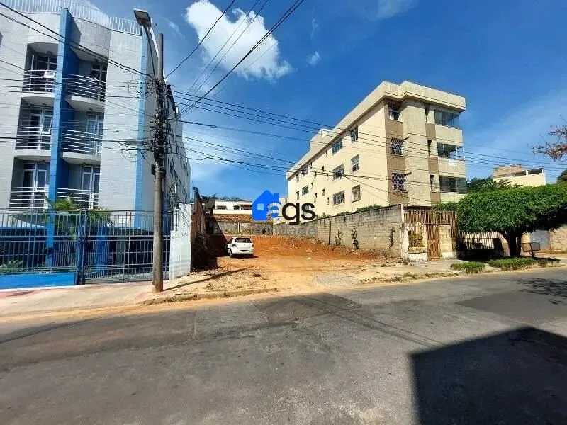 Terreno em União com 363 m² .