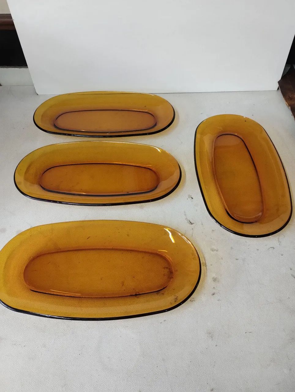 Travessas de Vidro Âmbar com Borda Preta - Foto 3