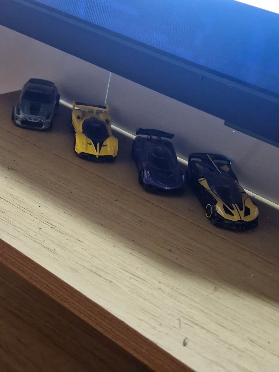 Vende escavadeira e todos esses carrinho da hotel wels - Foto 2