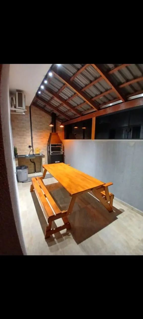 Mesa de madeira dobrável para área externa