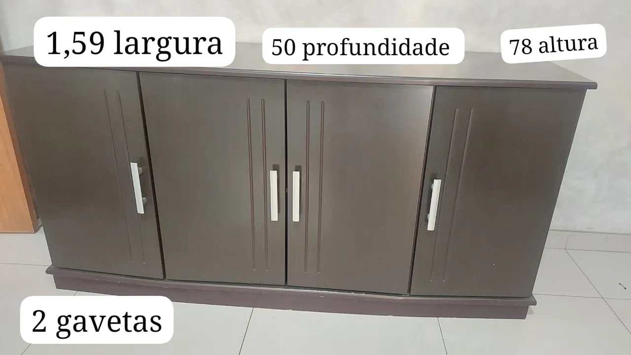 Excelente armário com poucas marcas de uso