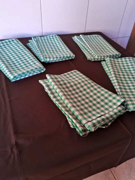 05 Forros  -  Toalhas De mesa  por 150 - Foto 3