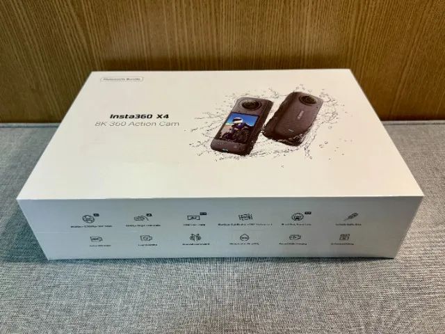 Camera Insta360 X4 8K 360 Action Cam - Motorcycle Bundle - Novo, lacrado. - Foto 2