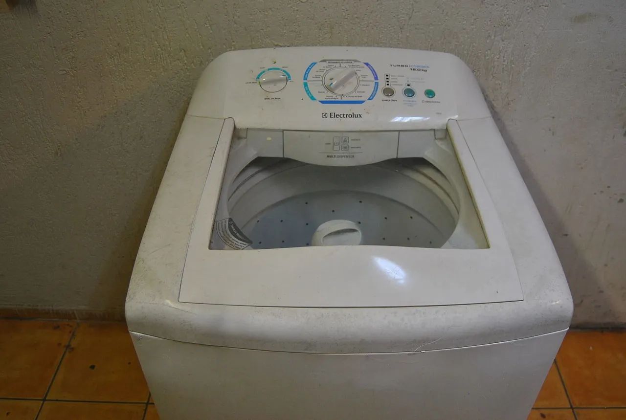 Máquina de Lavar Electrolux de 12 kg em perfeito estado + Entrega grátis  - Foto 4