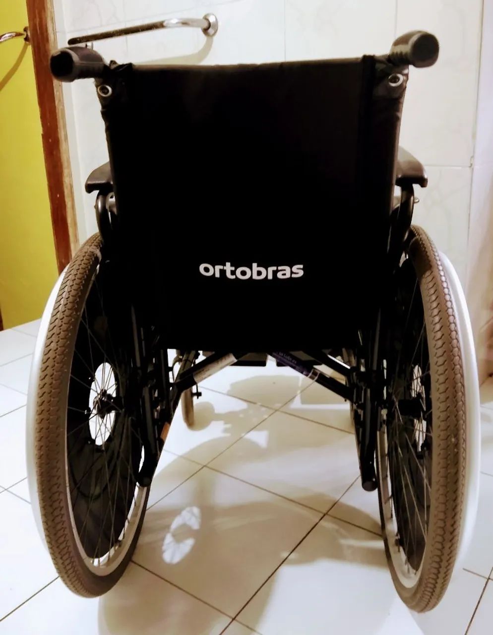 Cadeira de Rodas ORTOBRAS SEMINOVA  - Foto 3