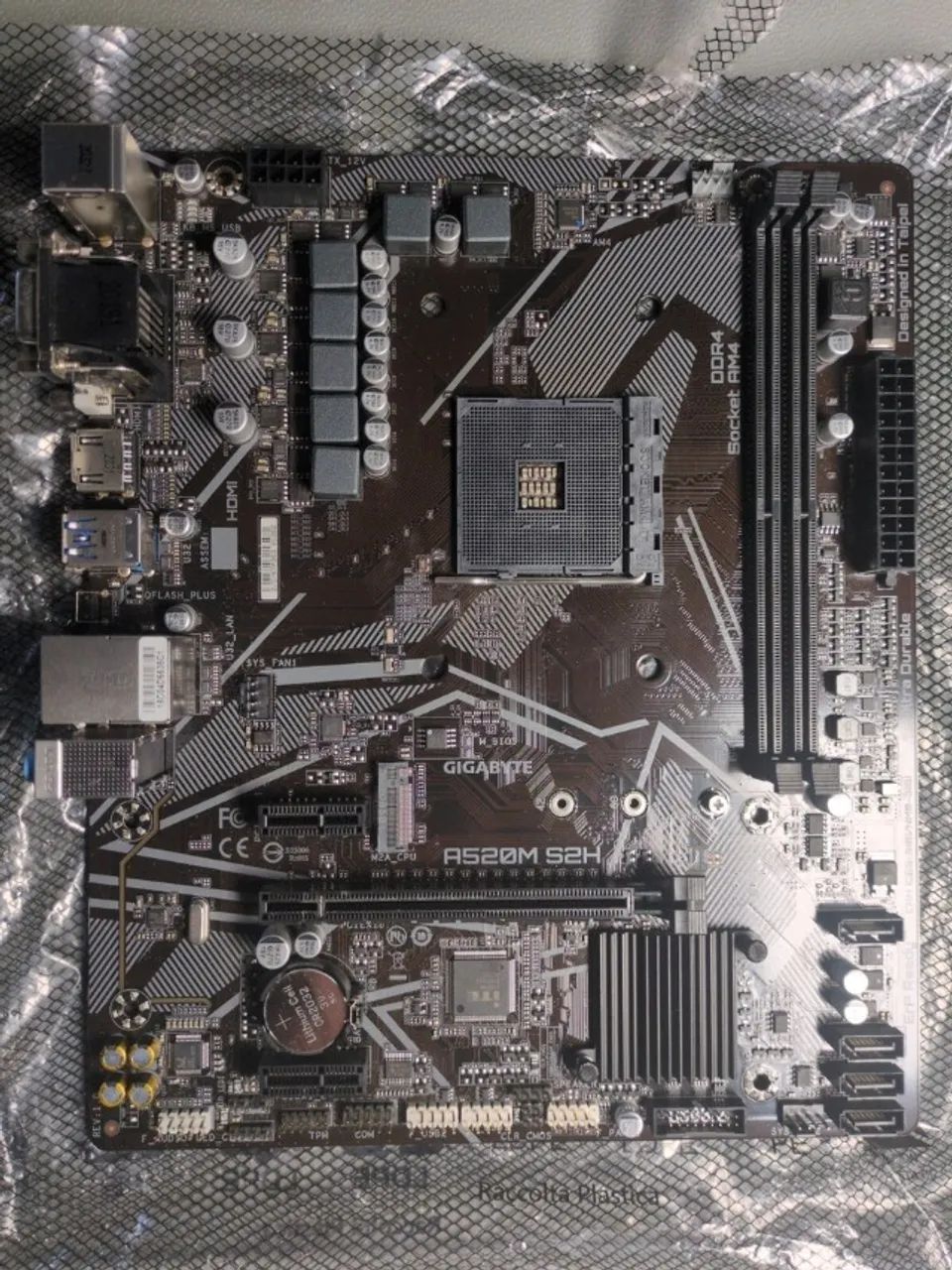 PLACA MÃE GIGABYTE A520M S2H Peças de Hardware Água Fria