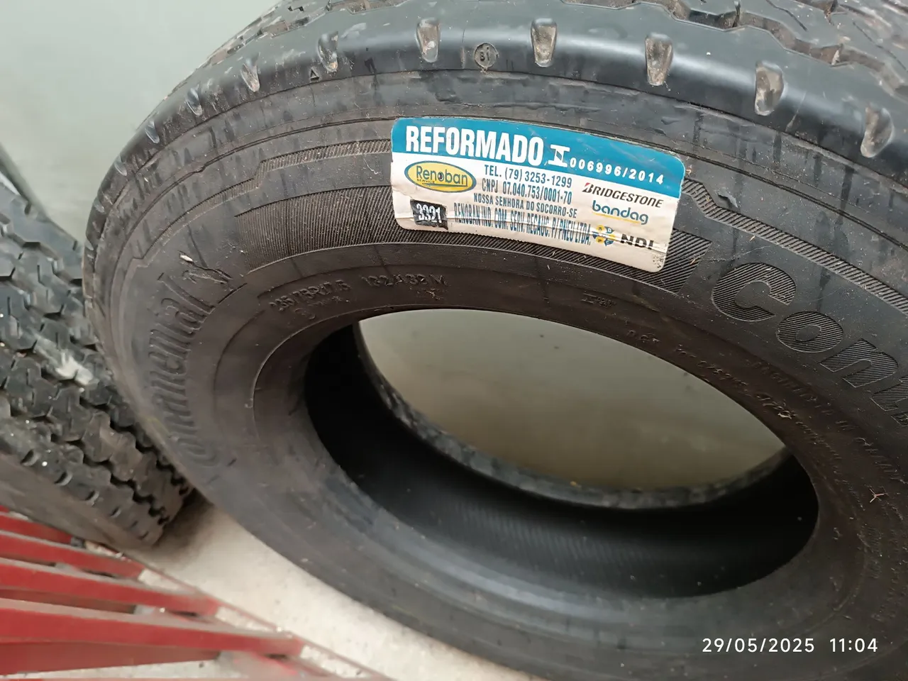 Pneu Continental Reformado 235/75 R17.5