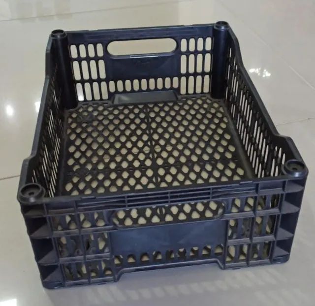 Caixa plástica modelo descartavel vazada de 6 litros  - Foto 2