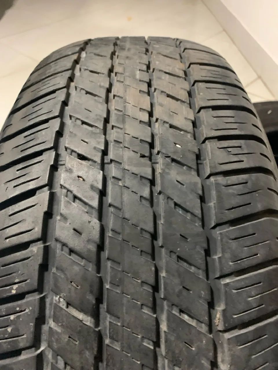 Baixei o preco Pneu 265 60 r 18