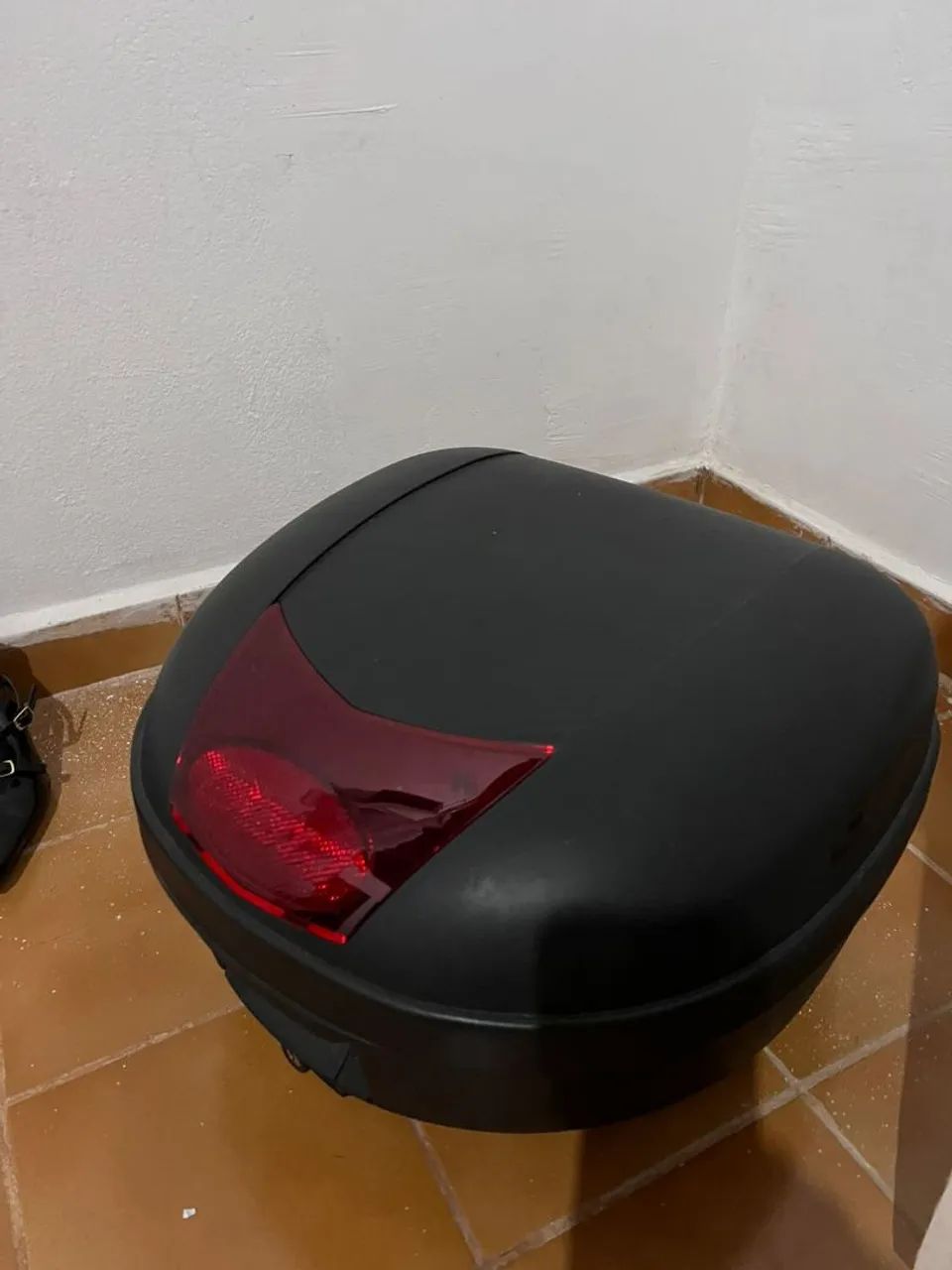 Baú novo + suporte  - Foto 3