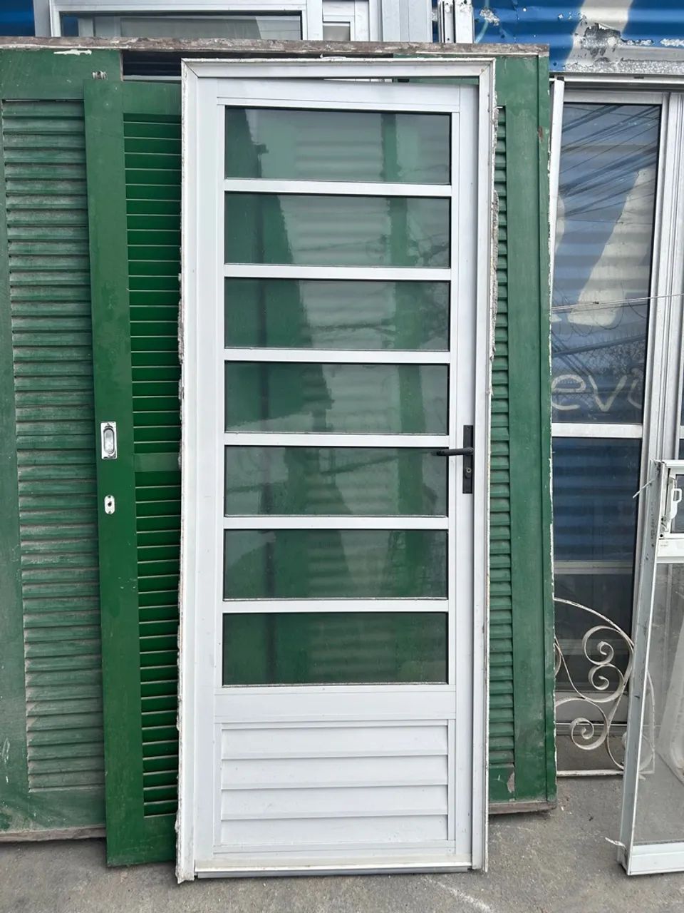 Porta de alumínio branco - Excelente estado 