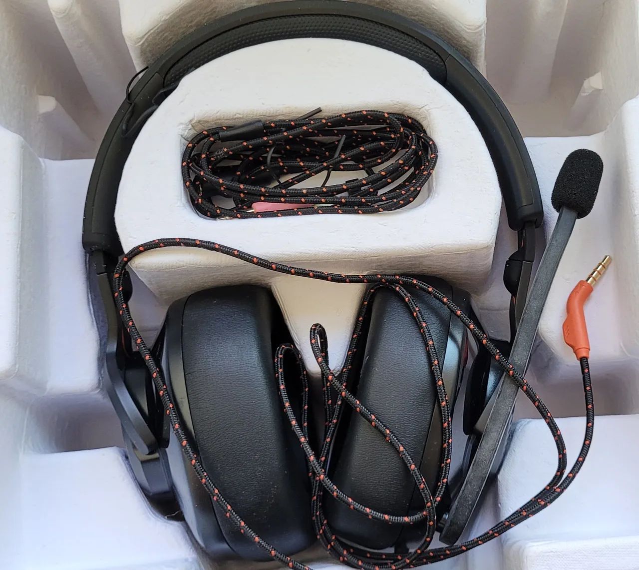 Headset Gamer c/ fio JBL Quantum 200 c/ mic preto