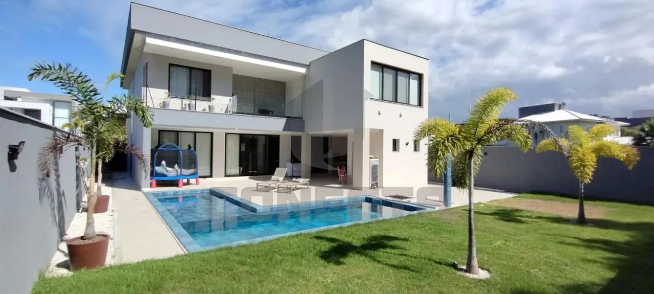 Casa para Venda em Vila Velha, Interlagos, 4 dormitórios, 4 suítes, 5 banheiros, 2 vagas