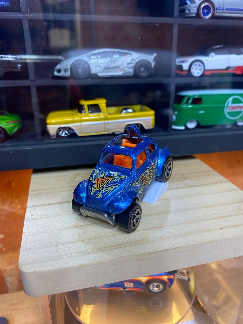 Hotwheels Fusca Baja - Buggin? Out Series Baja Bug - Foto 4