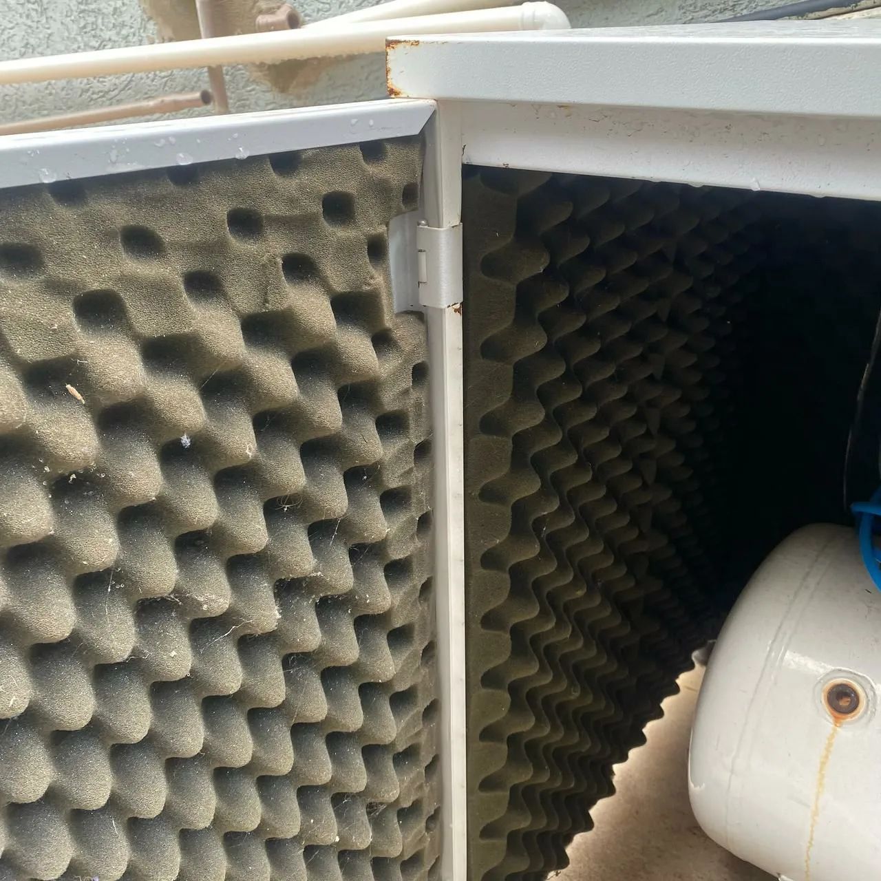 Caixa acústica metálica 1 metro x 65 cm  - Foto 2