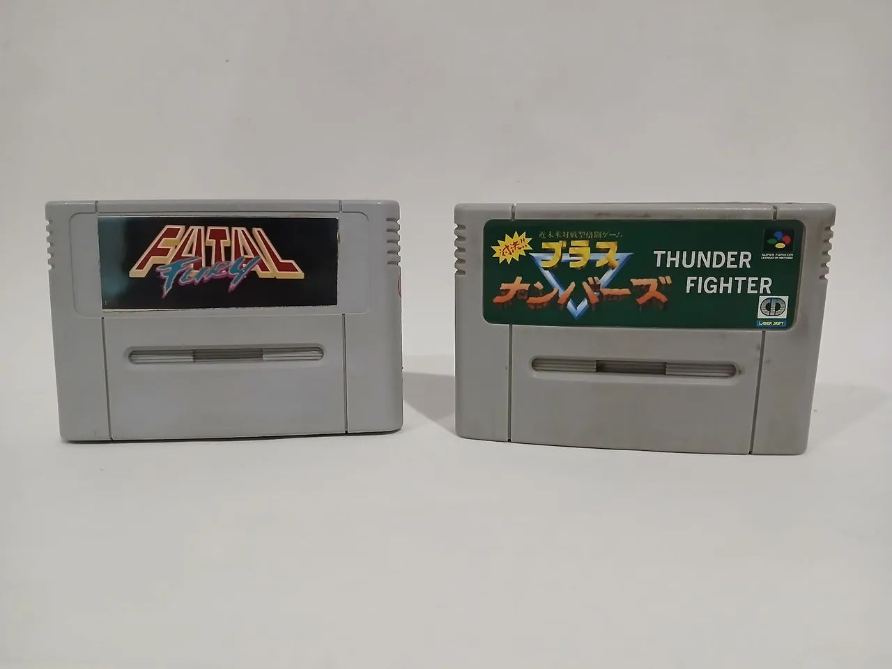 2 cartuchos Jogos Nitendo Famicon