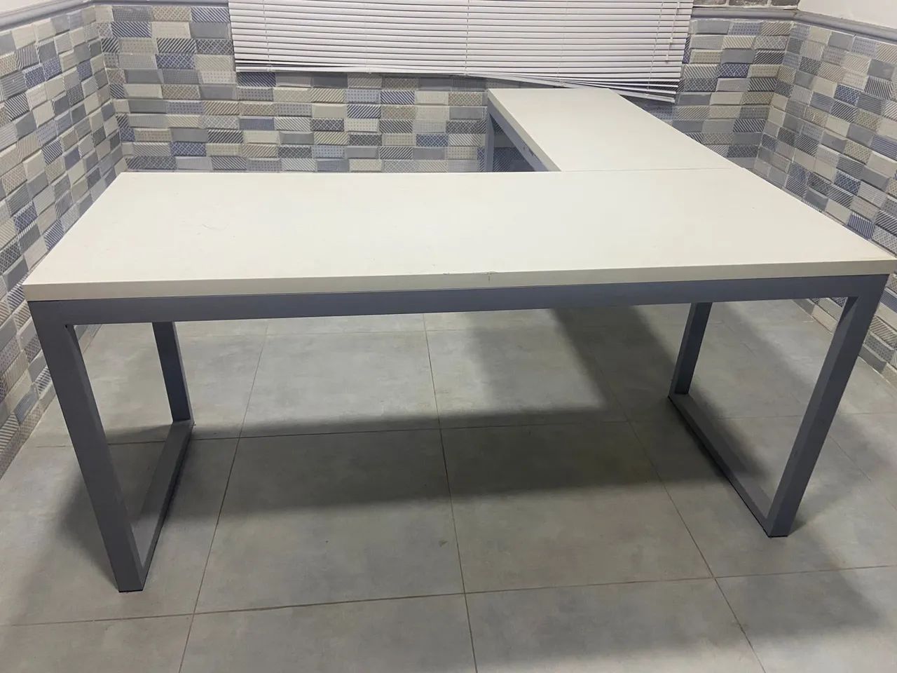 Mesa de Escritório L em ótimo estado - Foto 2