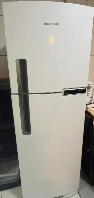 Geladeira Brastemp 375L Frost Free Duplex - 220V - Usada em ótimo estado!