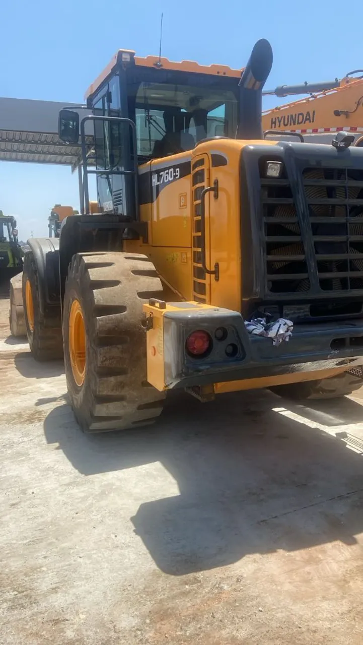 Pá Carregadeira Hyundai HL760-9