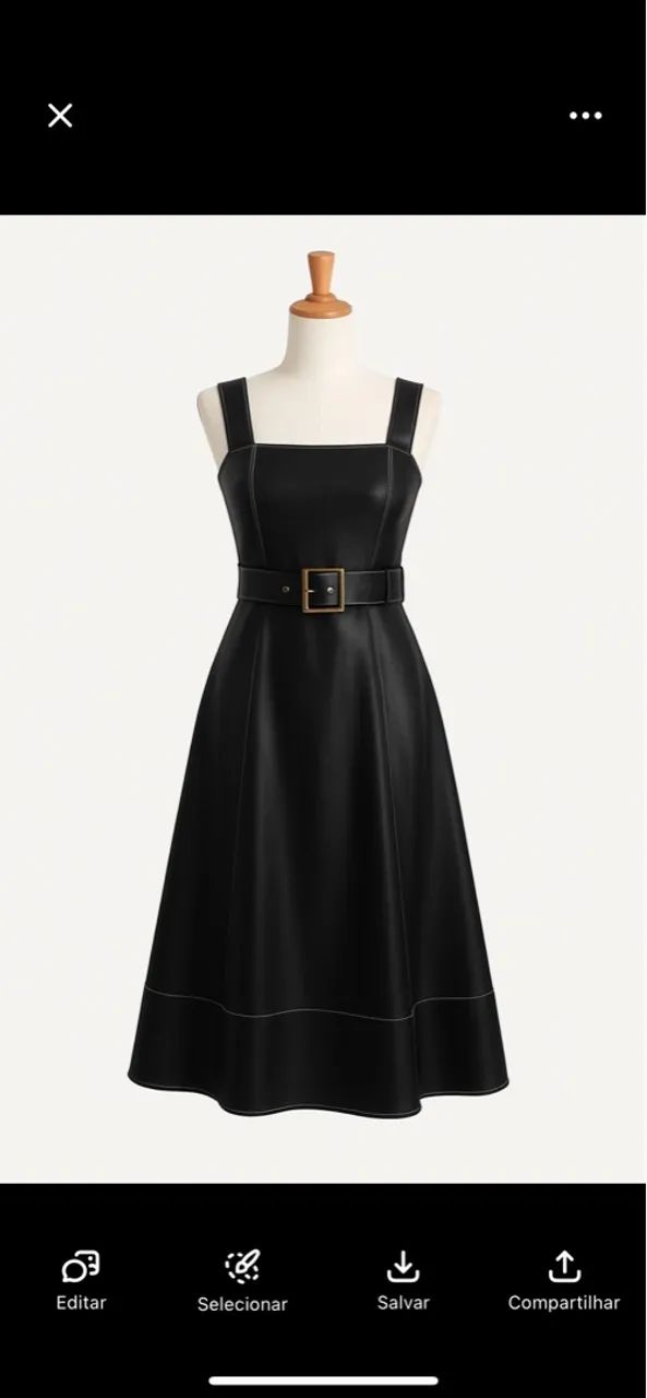Vestido em Couro Sintético com Cinto