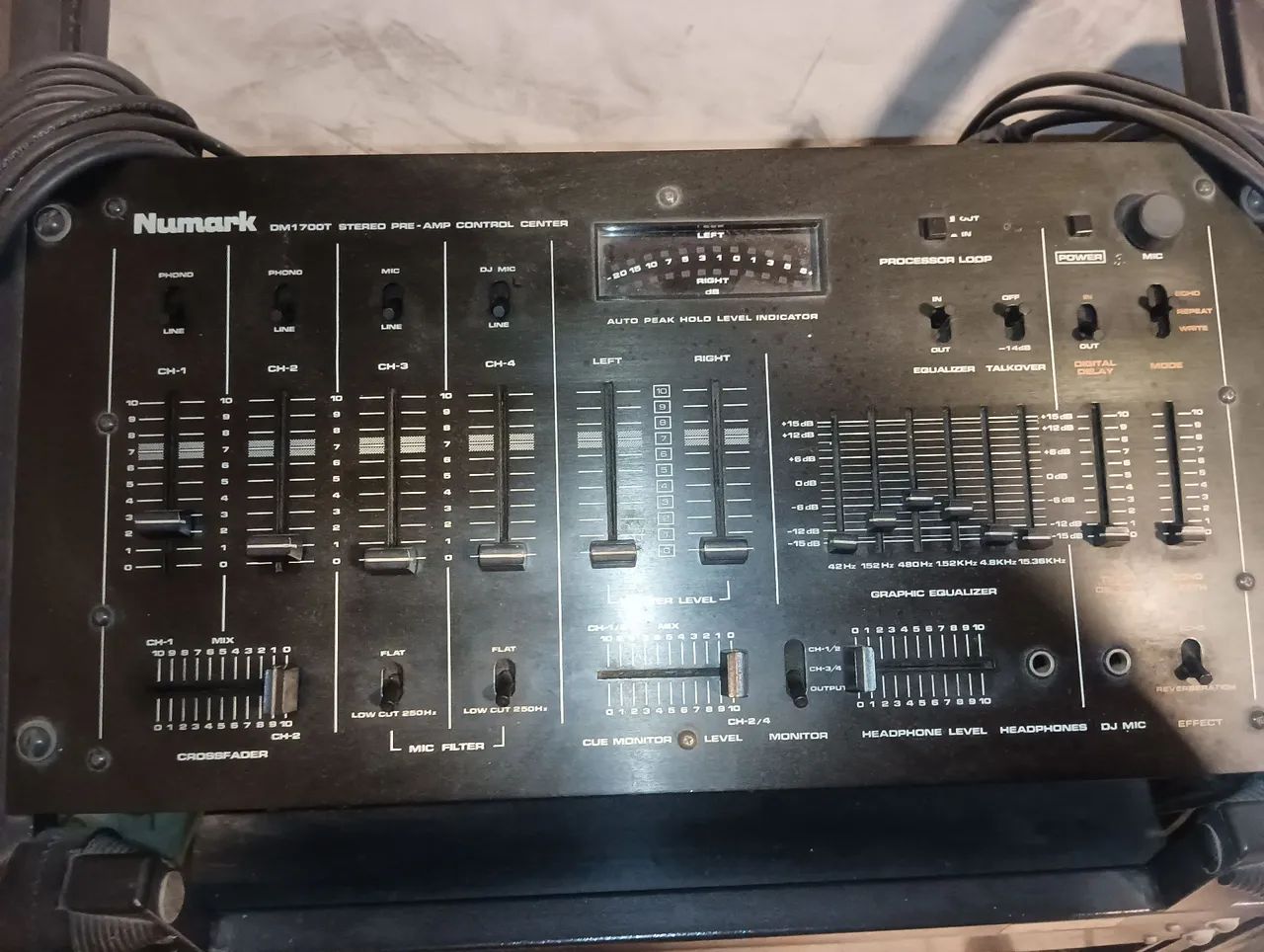 DJ機材 Numark DM1700T STEREO PRE-AMP DJ機材 Numark DM1700T STEREO PRE-AMP DJ機材 Numark DM1700T