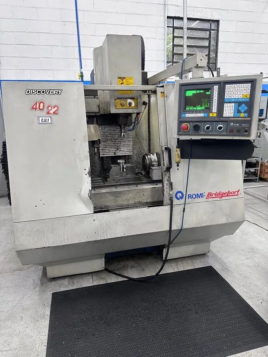 Centro de usinagem Romi Bridgeport Discovery 40 22