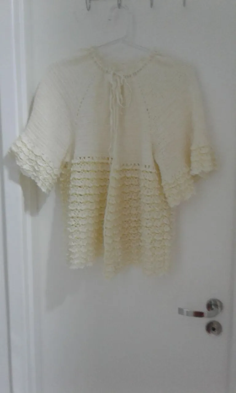 Blusa Tricot Off-White com Detalhes