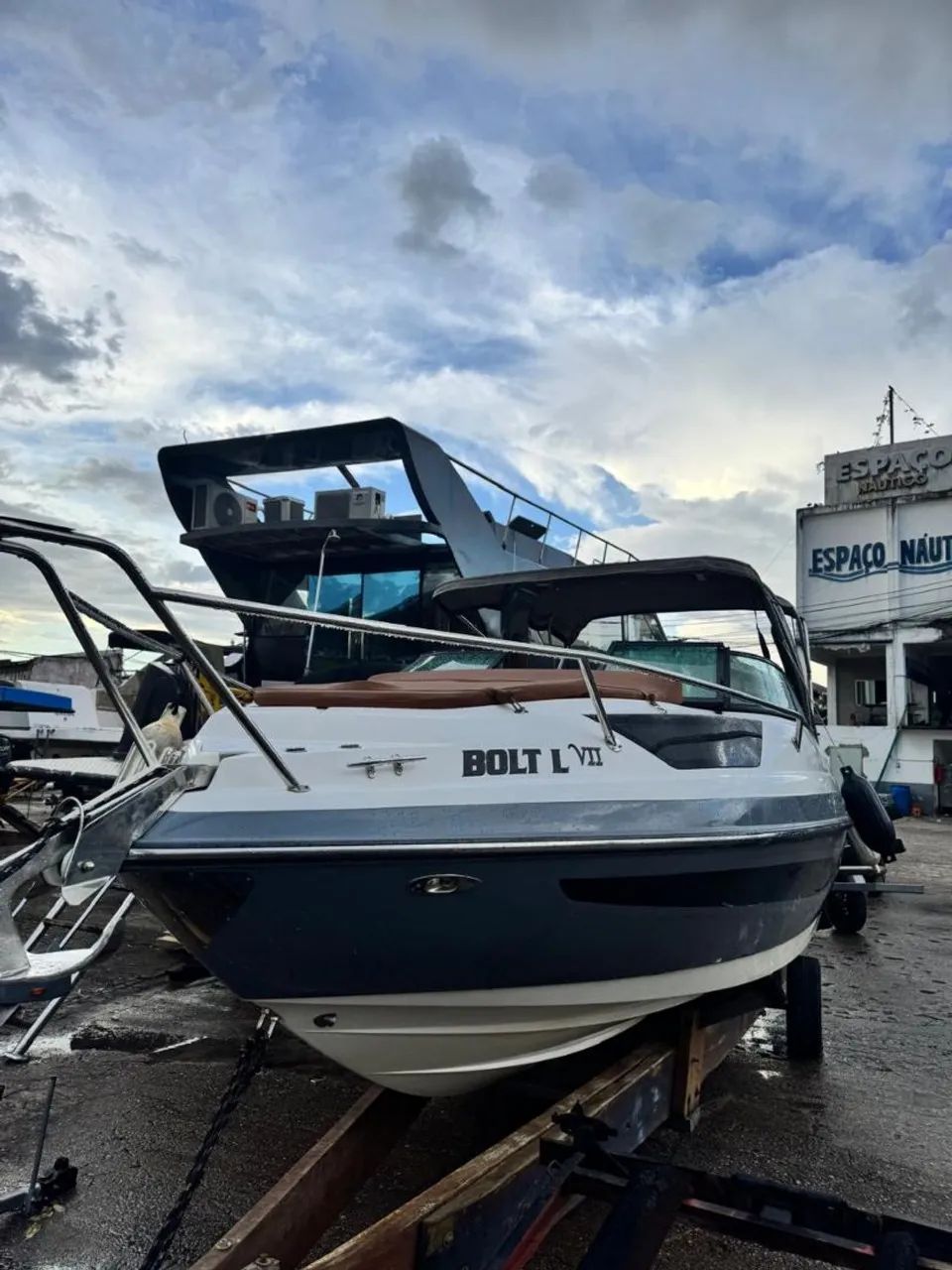 Vendo Lancha Triton 250 HP - Foto 3