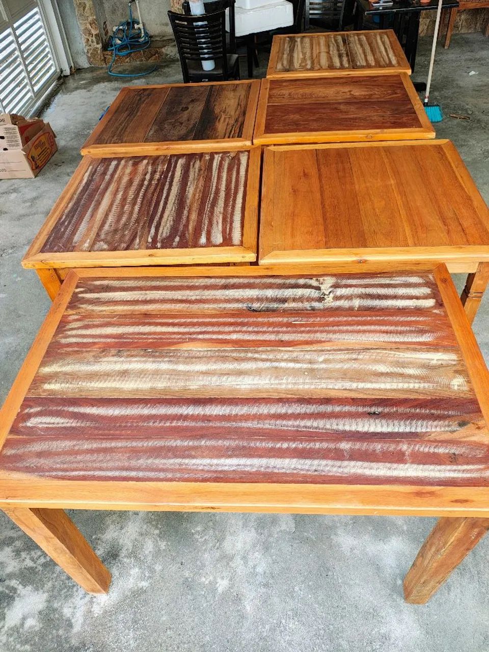 Lote Mesa de Jantar em Madeira Maciça - Foto 2