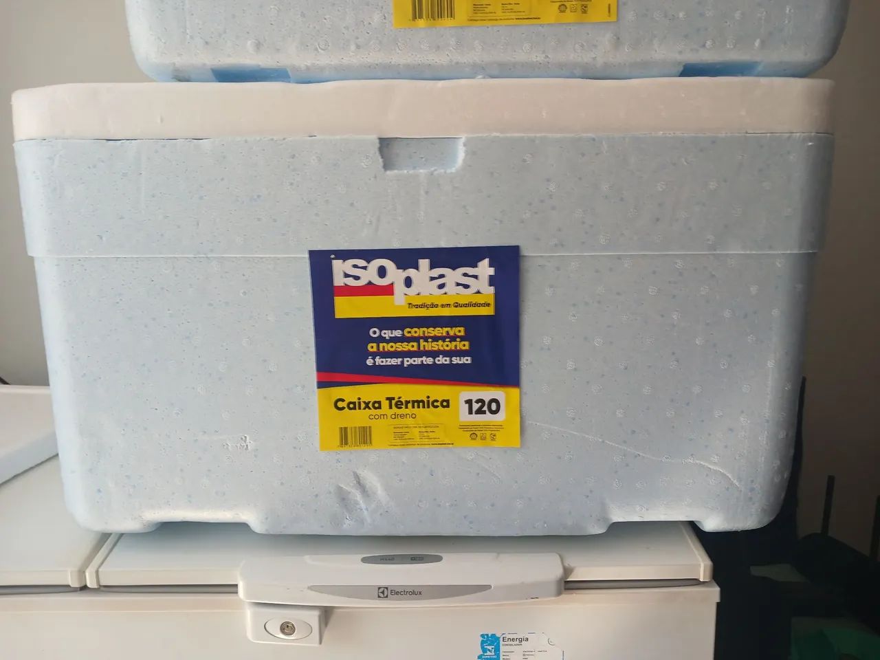 Caixa isopor 120lts 