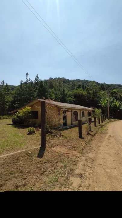 Vendo ou troco por van, casa na cidade de palhoça 